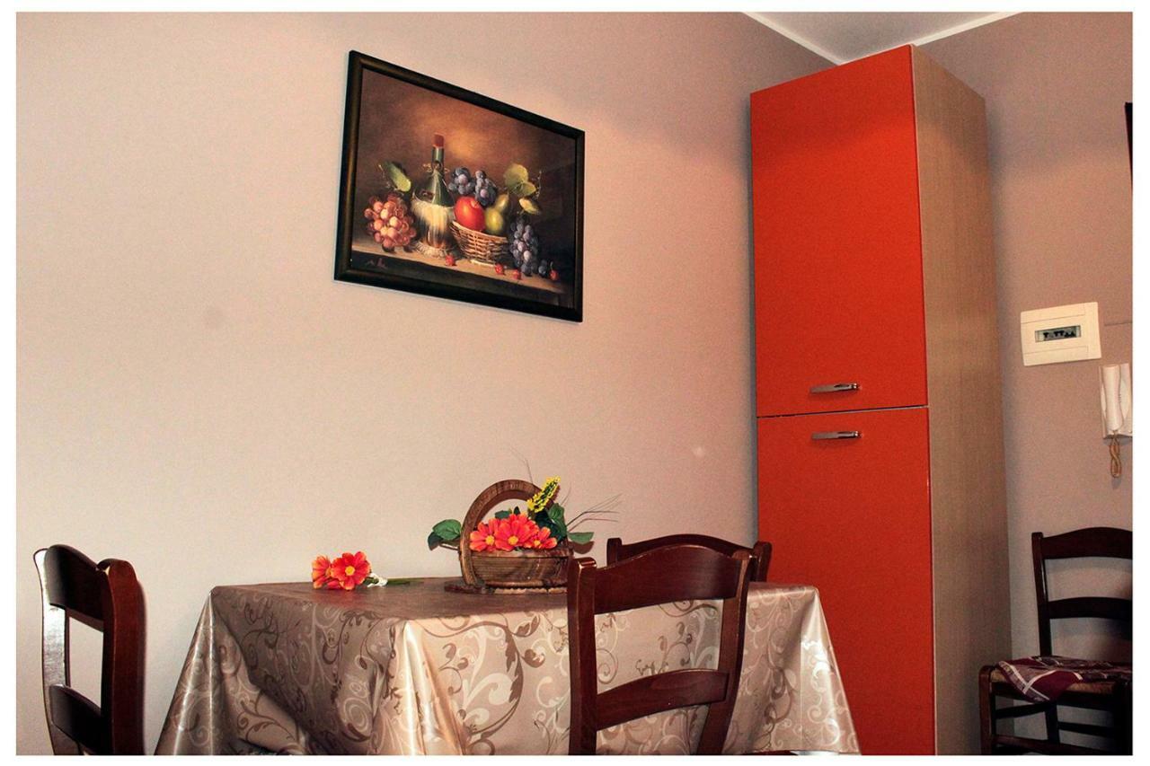 Casa Vacanza "La Chiazza Di Grutti" Grotte  エクステリア 写真